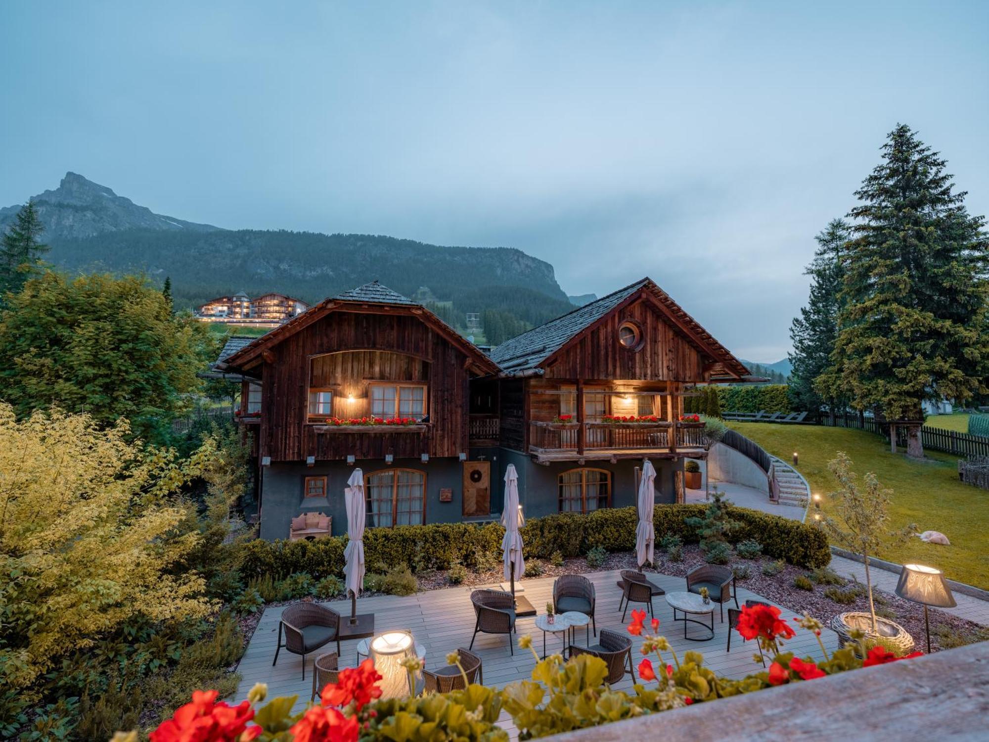 Sportony Mountain Lodges Ла Вилла Экстерьер фото