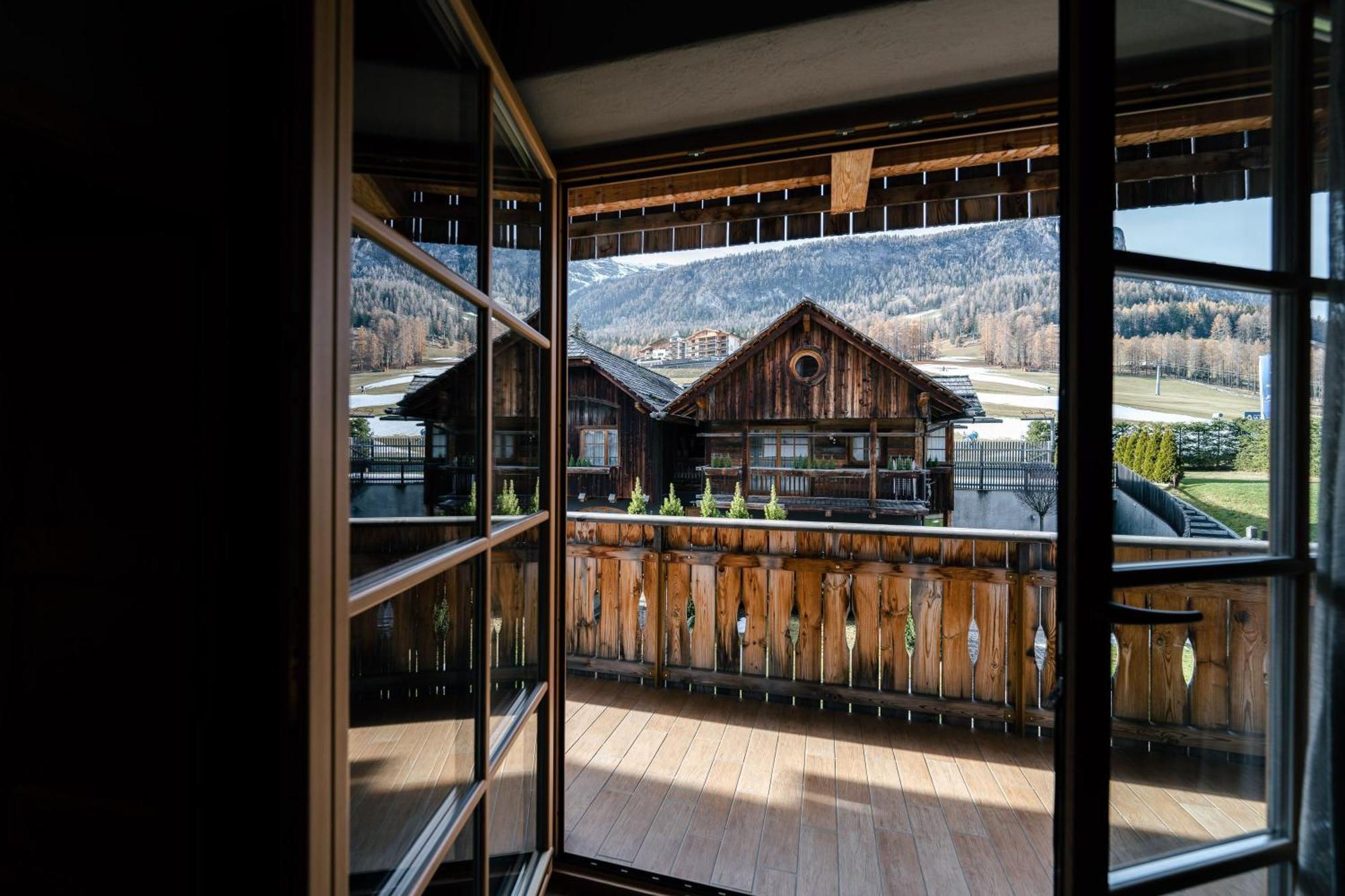 Sportony Mountain Lodges Ла Вилла Экстерьер фото