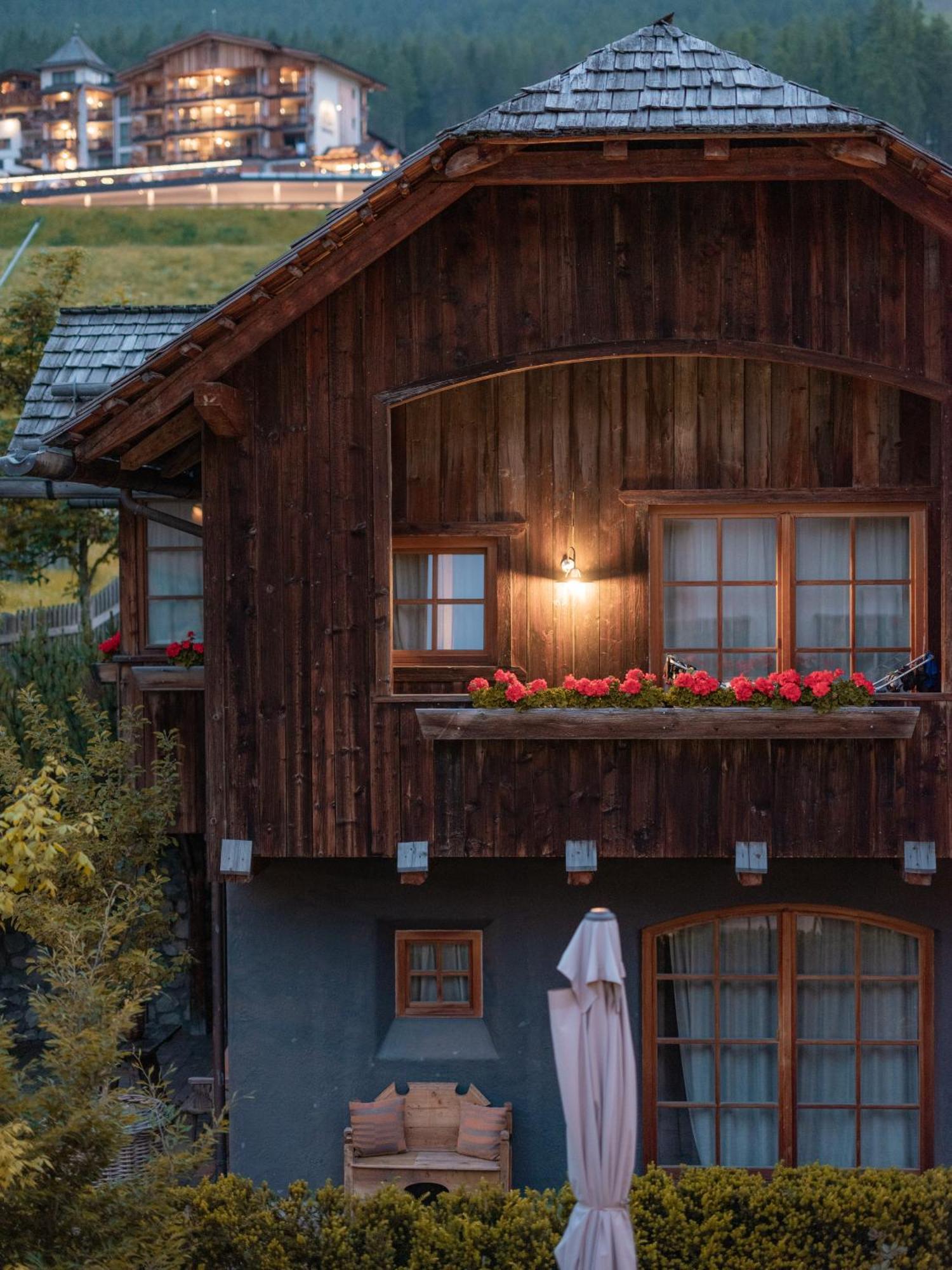 Sportony Mountain Lodges Ла Вилла Экстерьер фото