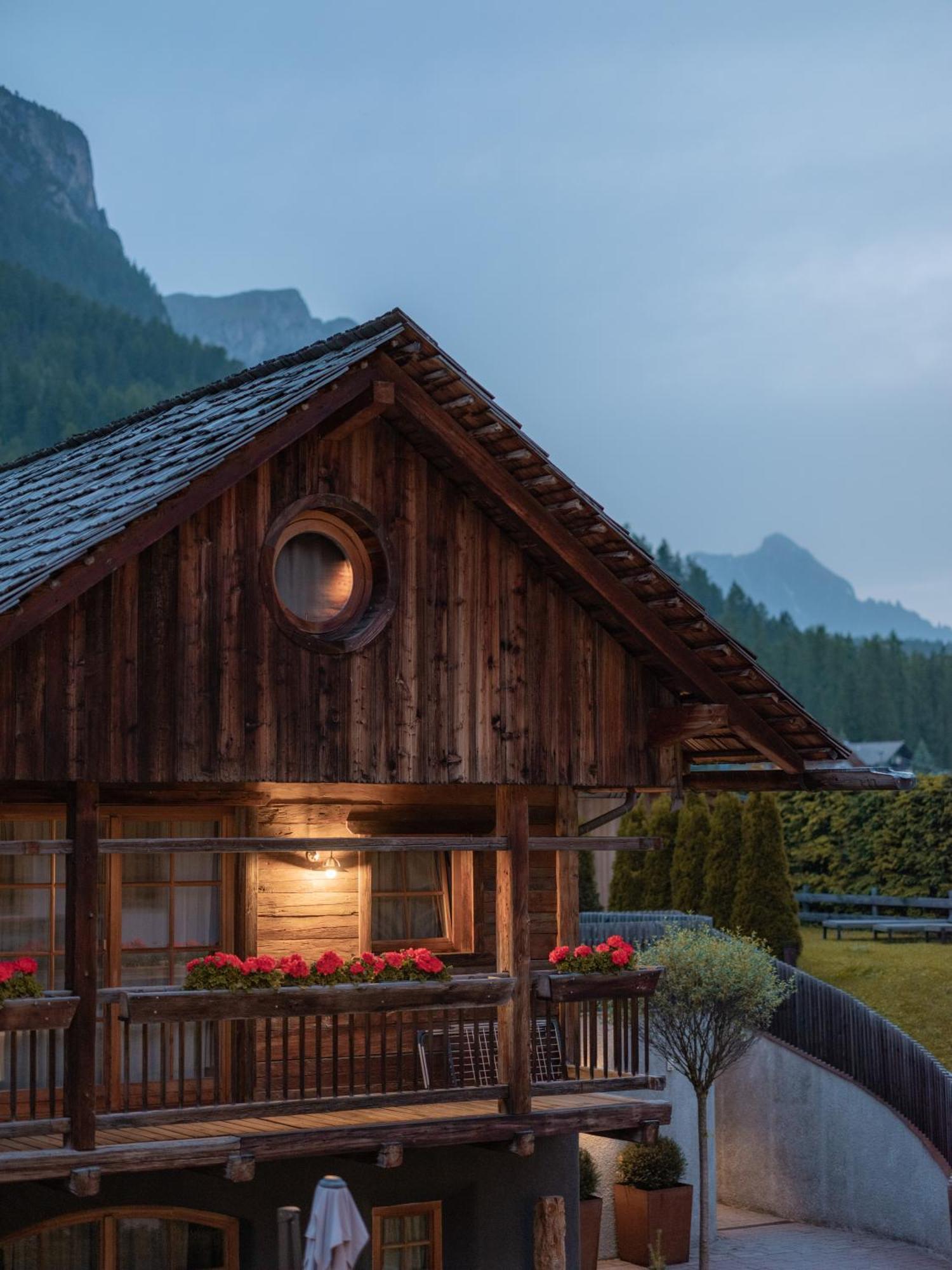 Sportony Mountain Lodges Ла Вилла Экстерьер фото